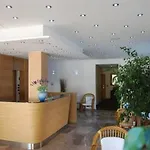 Nettuno 3* 산 메나이오