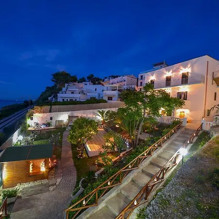 Hotel Nettuno San Menaio