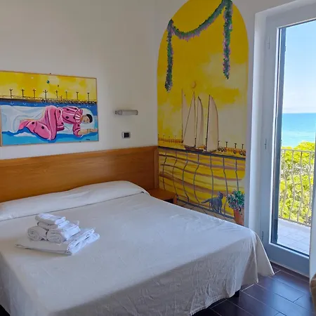 Nettuno Hotel 3*