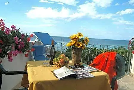 Nettuno Hotel San Menaio